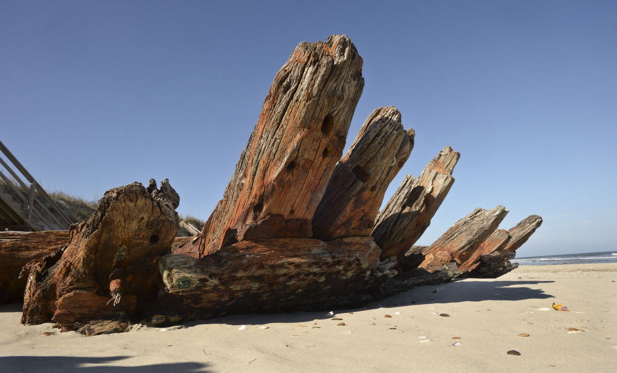 20151130w_nws_shipwreck